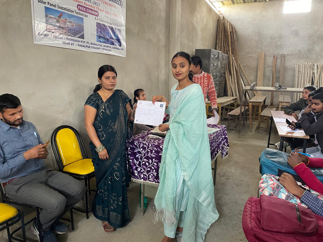 Certificate Distribution Photo 11